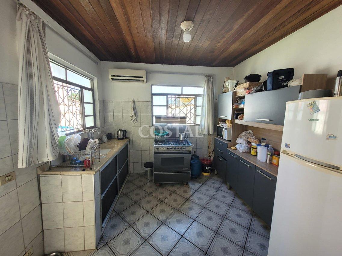 Edícula à Venda – Conforto, Localização e Clima Perfeito para Viver Bem! Avenida Emilio Manzano Lhorent  Caraguatatuba - 