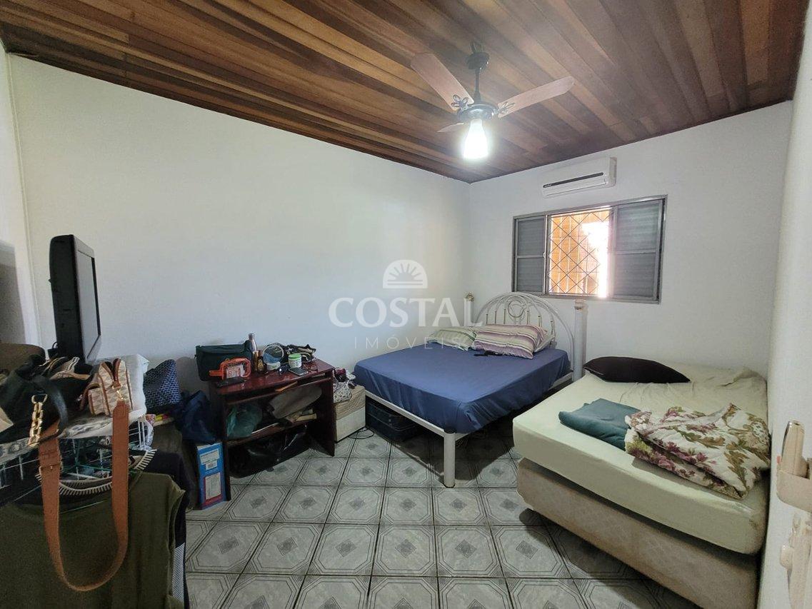 Edícula à Venda – Conforto, Localização e Clima Perfeito para Viver Bem! Avenida Emilio Manzano Lhorent  Caraguatatuba - 