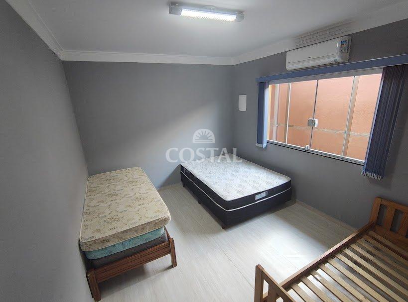 Galpão e Casa com 390 metros à Venda - Golfinhos, Caraguatatuba/SP  Caraguatatuba - 