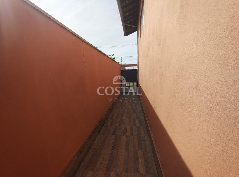 Galpão e Casa com 390 metros à Venda - Golfinhos, Caraguatatuba/SP  Caraguatatuba - 