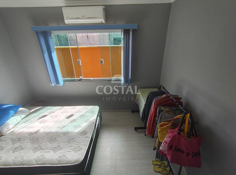 Galpão e Casa com 390 metros à Venda - Golfinhos, Caraguatatuba/SP  Caraguatatuba - 