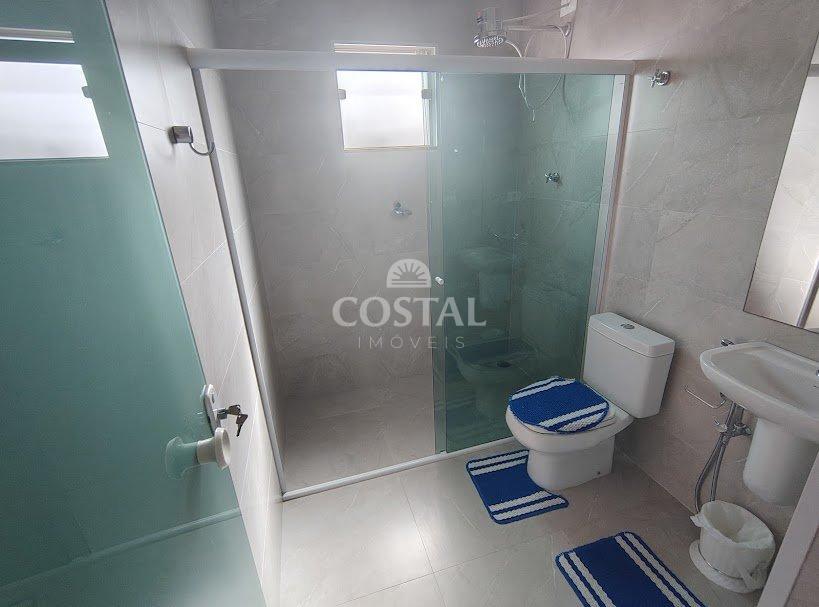 Galpão e Casa com 390 metros à Venda - Golfinhos, Caraguatatuba/SP  Caraguatatuba - 