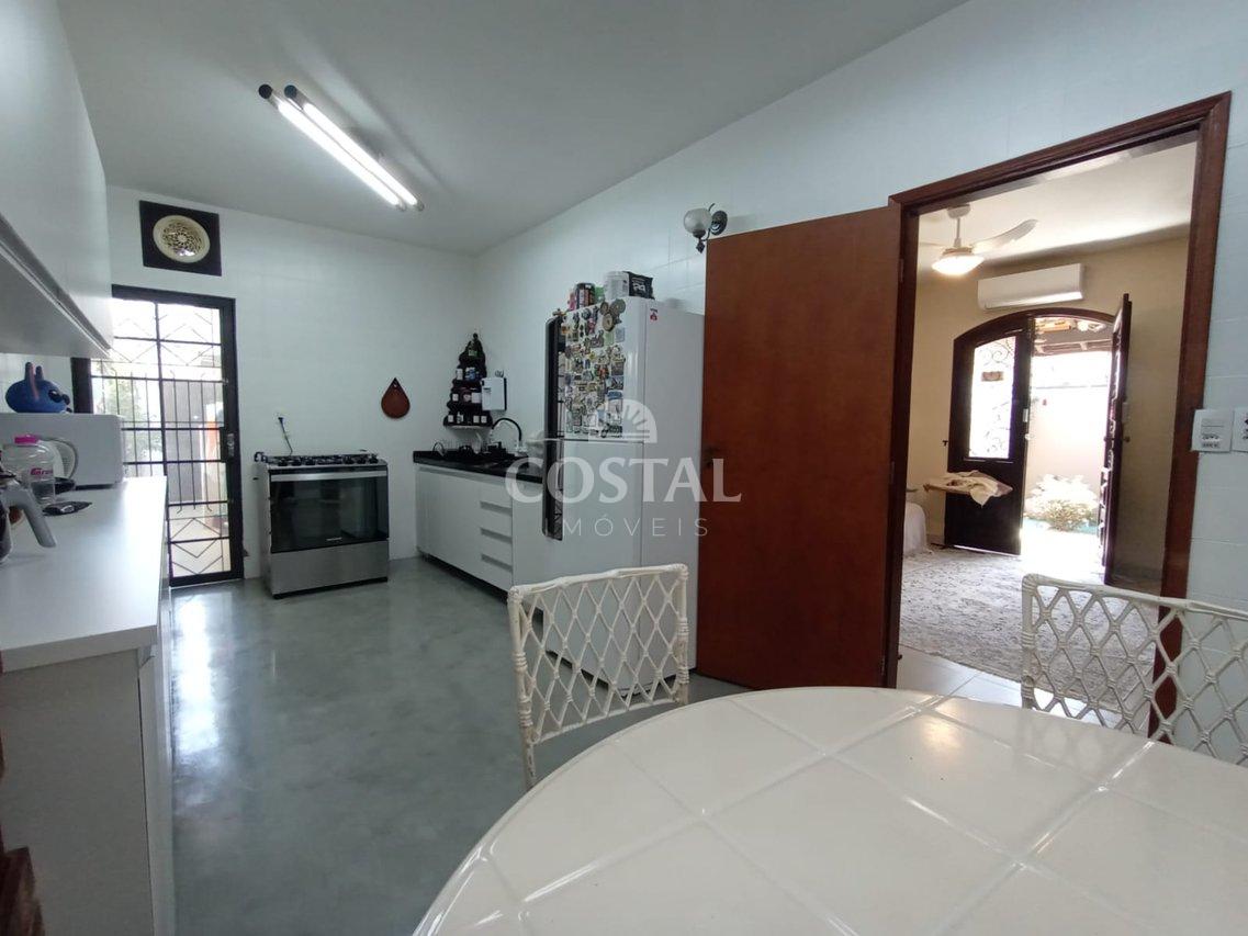LINDA CASA TERRÉA - A VENDA - ESTRELA DALVA  Caraguatatuba - 