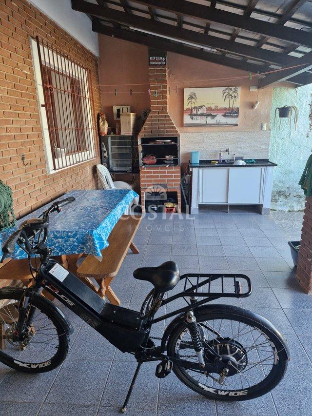 Casa com 03 Dormitórios e Piscina à Venda - Martim de Sá, Caraguatatuba/SP  Caraguatatuba - 
