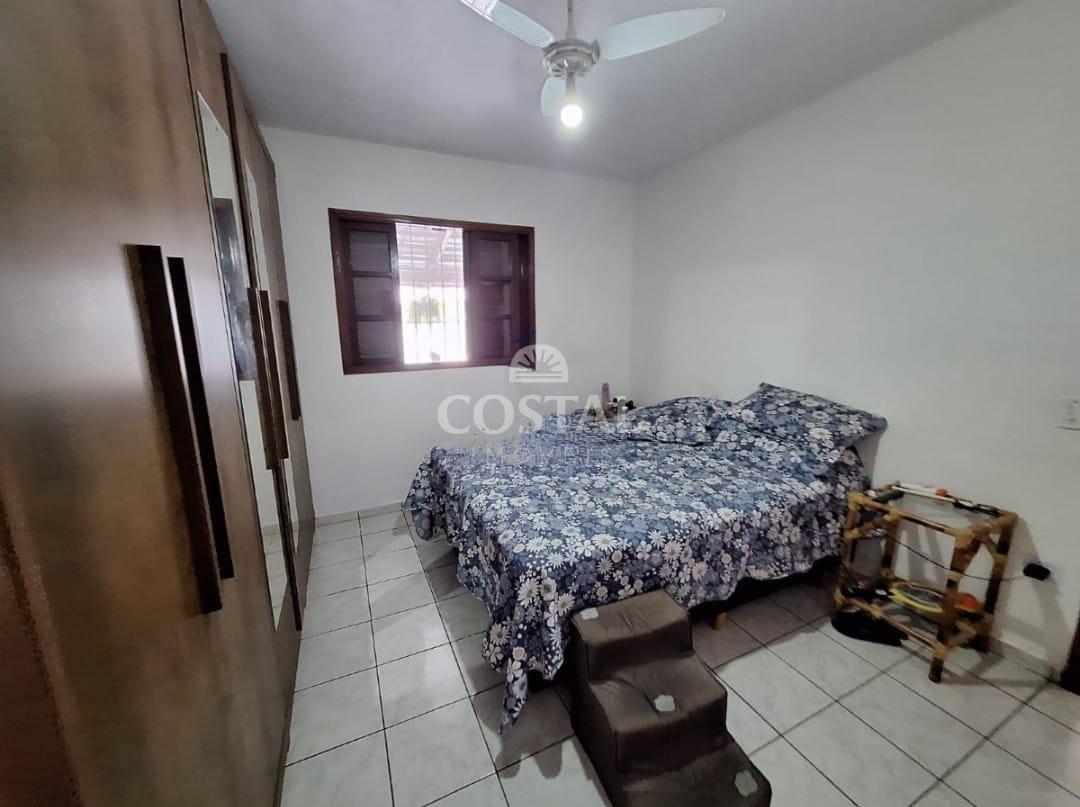Casa com 03 Dormitórios e Piscina à Venda - Martim de Sá, Caraguatatuba/SP  Caraguatatuba - 