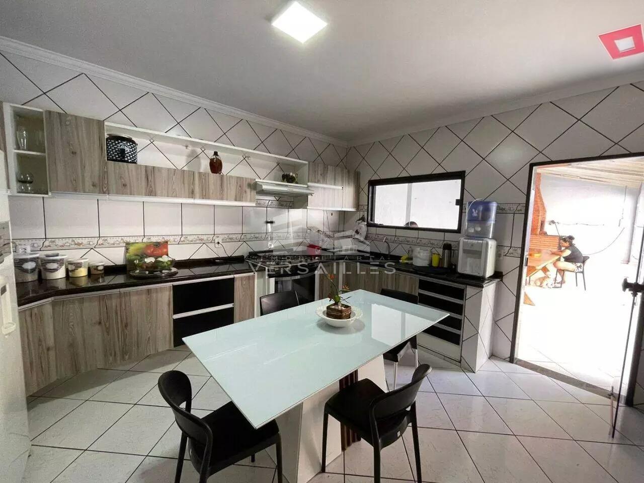 Sobrado, 4 quartos, 250 m² - Foto 3