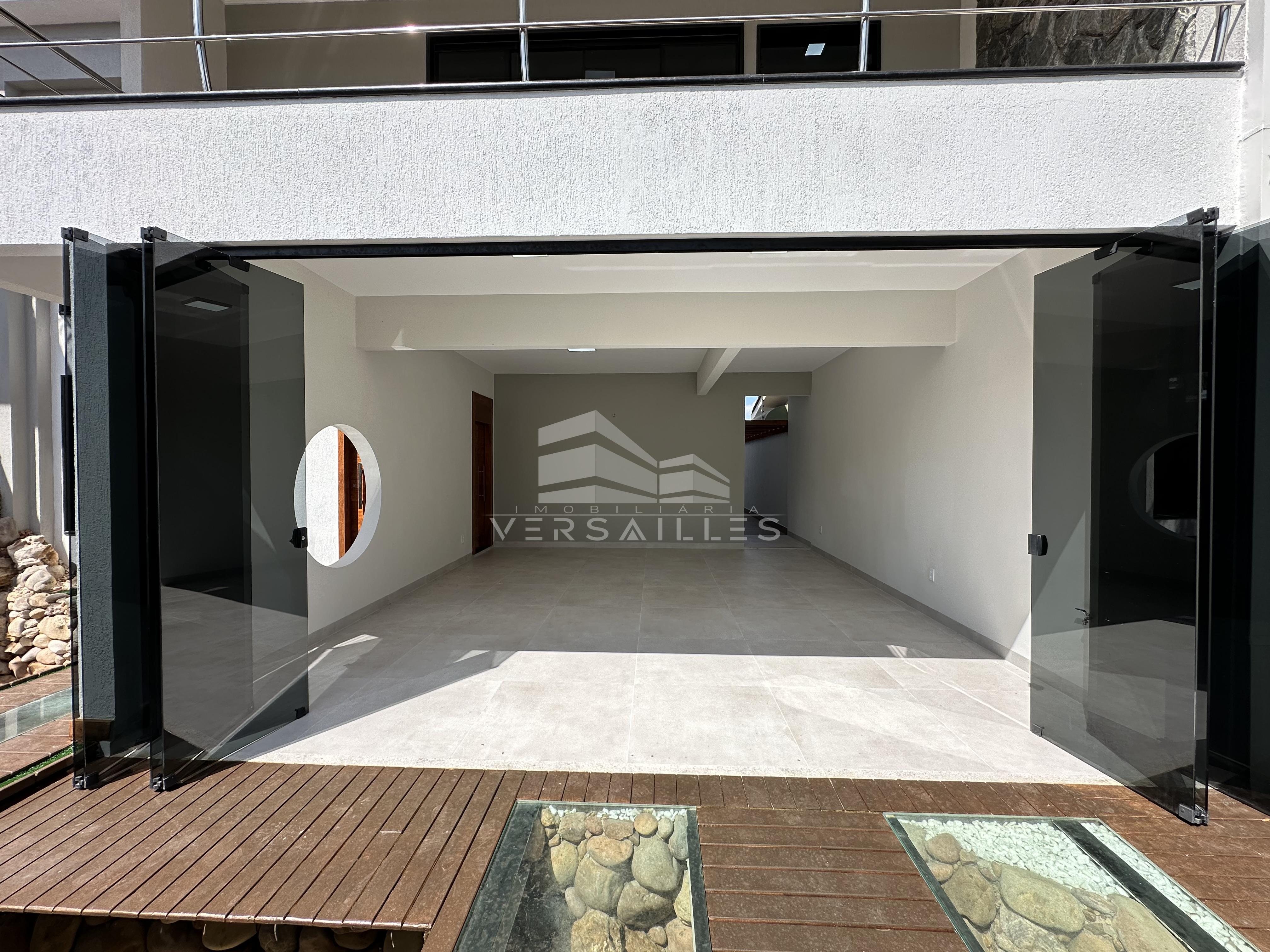 Sobrado, 4 quartos, 327 m² - Foto 1