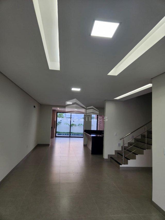 Sobrado com Piscina Avenida Engº Anysio da Rocha Compasso Porto Velho - 