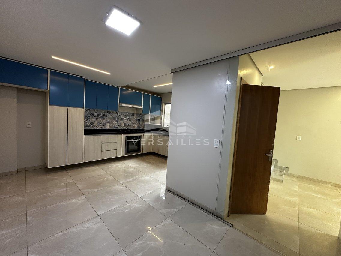 Sobrado no condom&iacute;nio Jardim Vitoria Rua Jatuarana Porto Velho - 