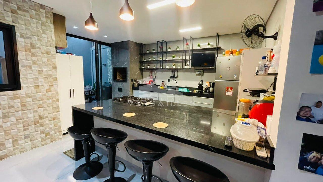 Sobrado Cond. Rio Madeira Avenida Prefeito Chiquilito Erse Porto Velho - 