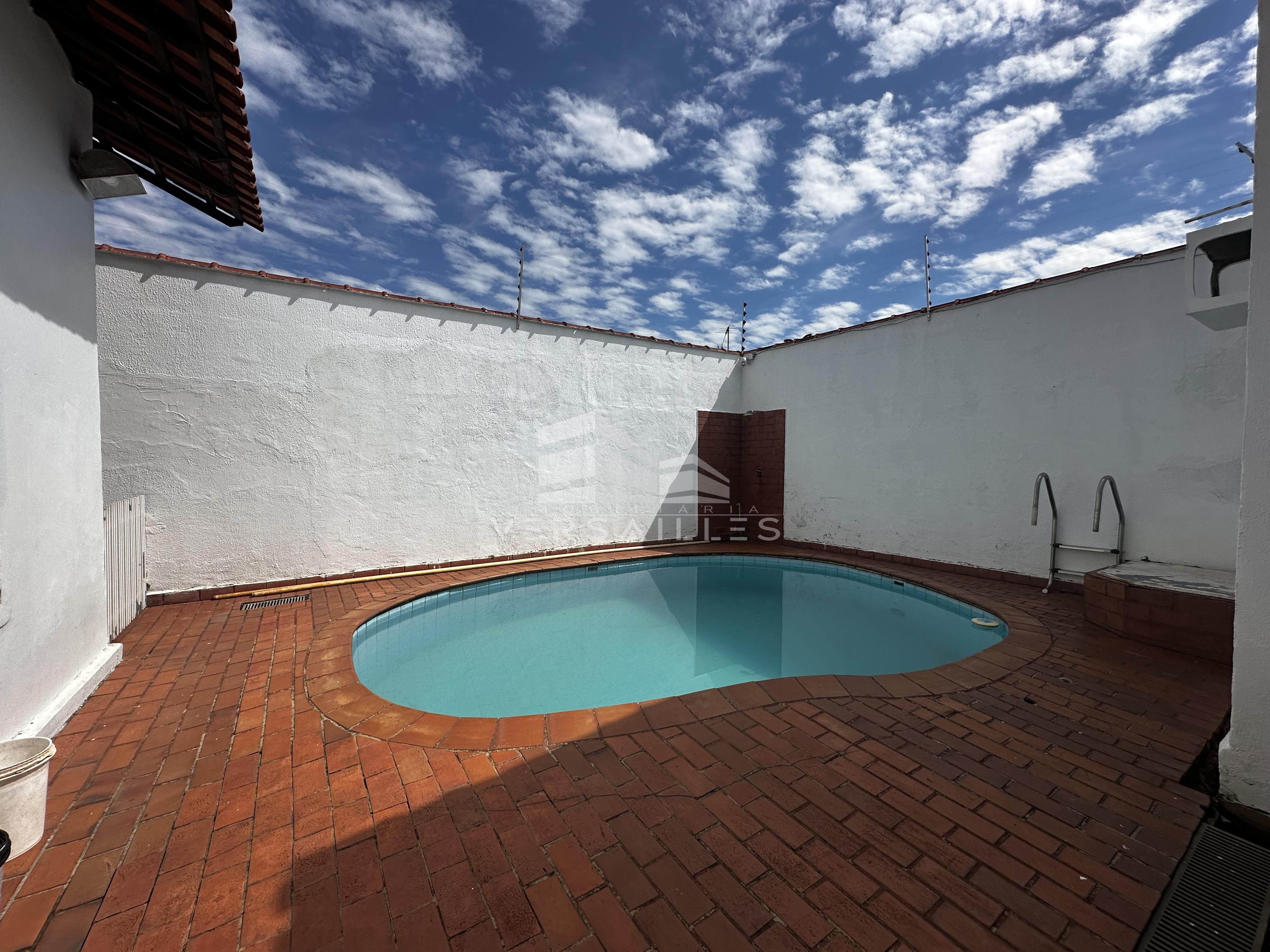 Casa, 3 quartos, 200 m² - Foto 1