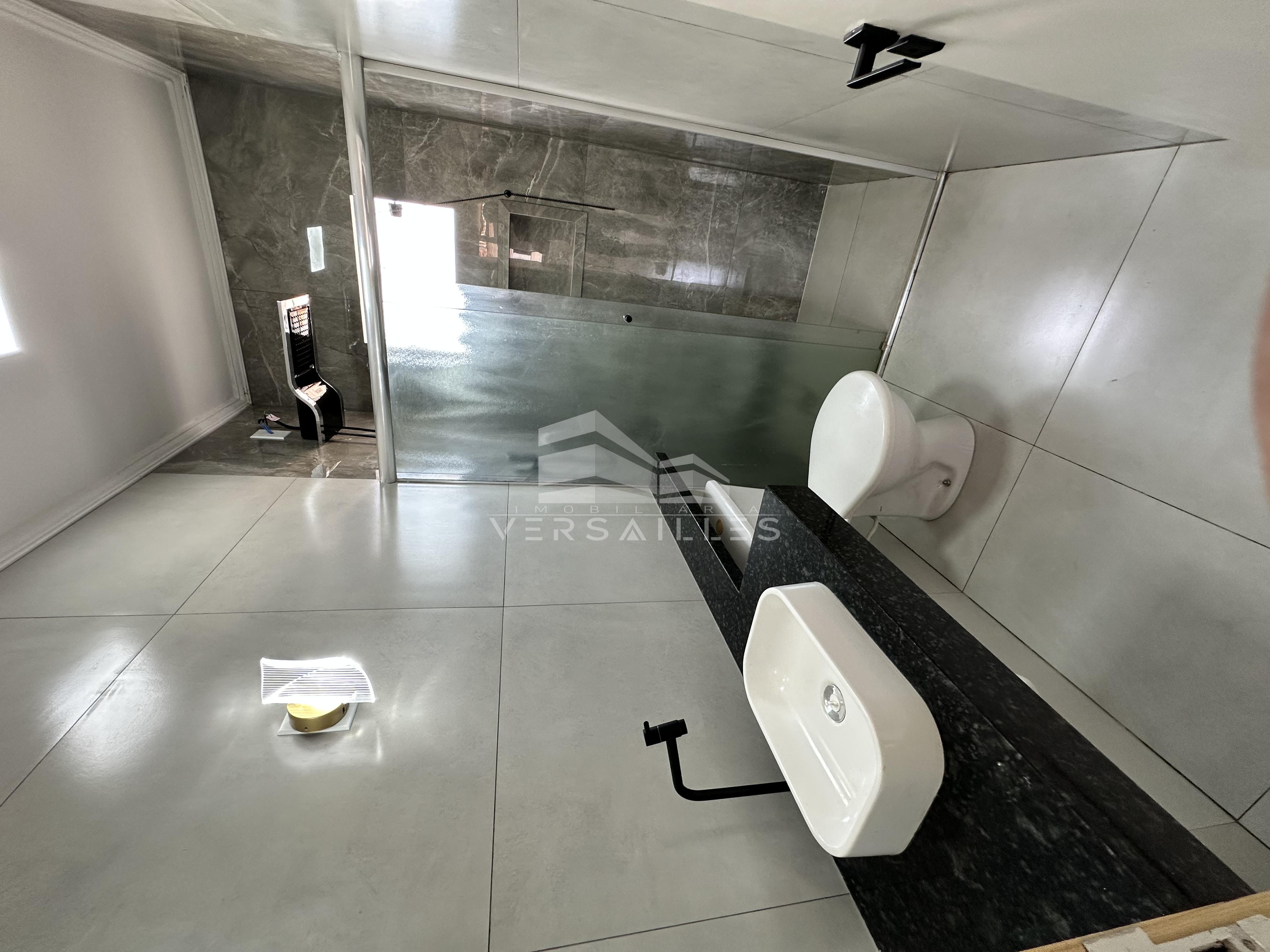 Sobrado recem reformado Rua Jatuarana Porto Velho - 