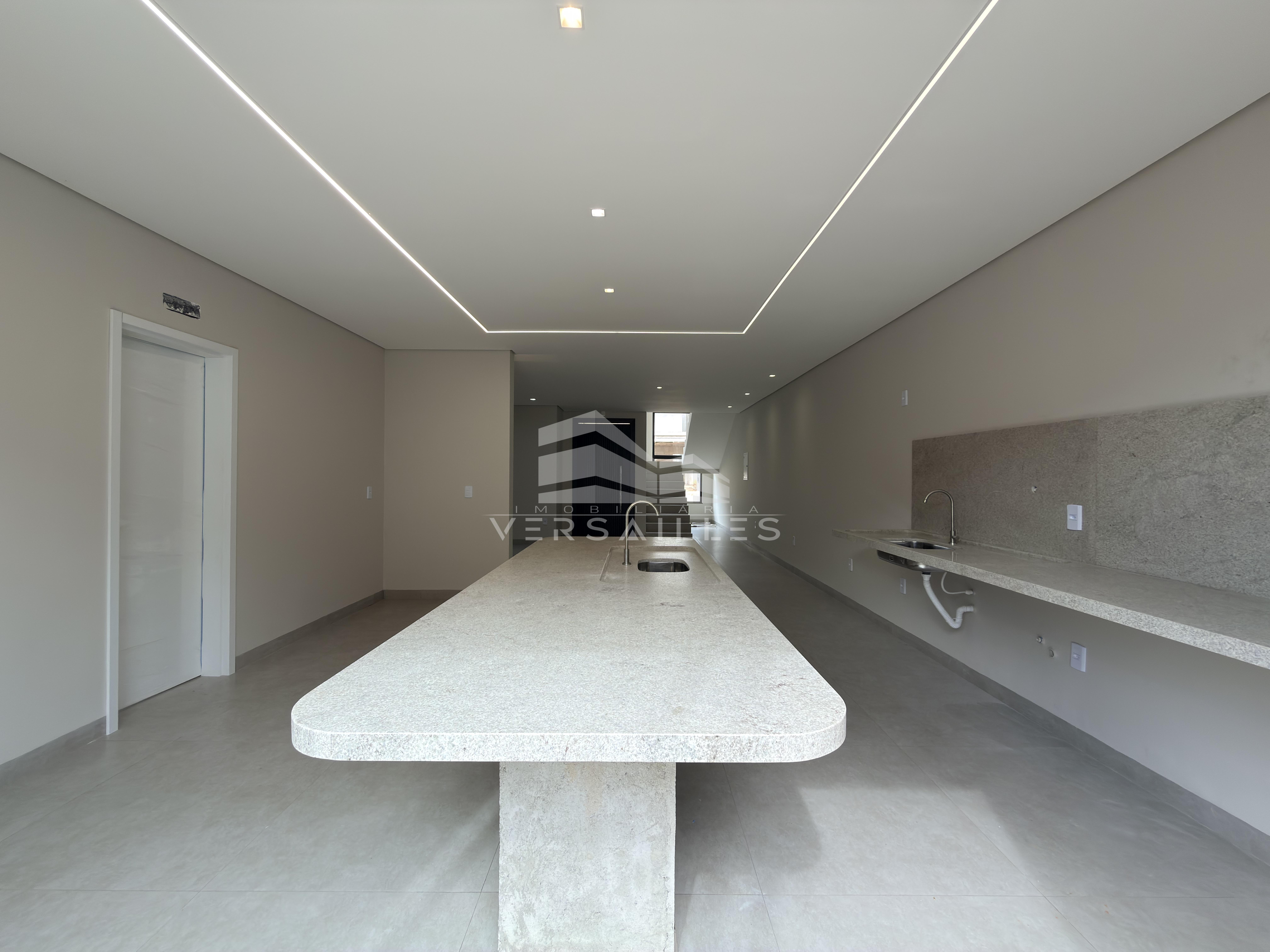 Sobrado, 3 quartos, 228 m² - Foto 2