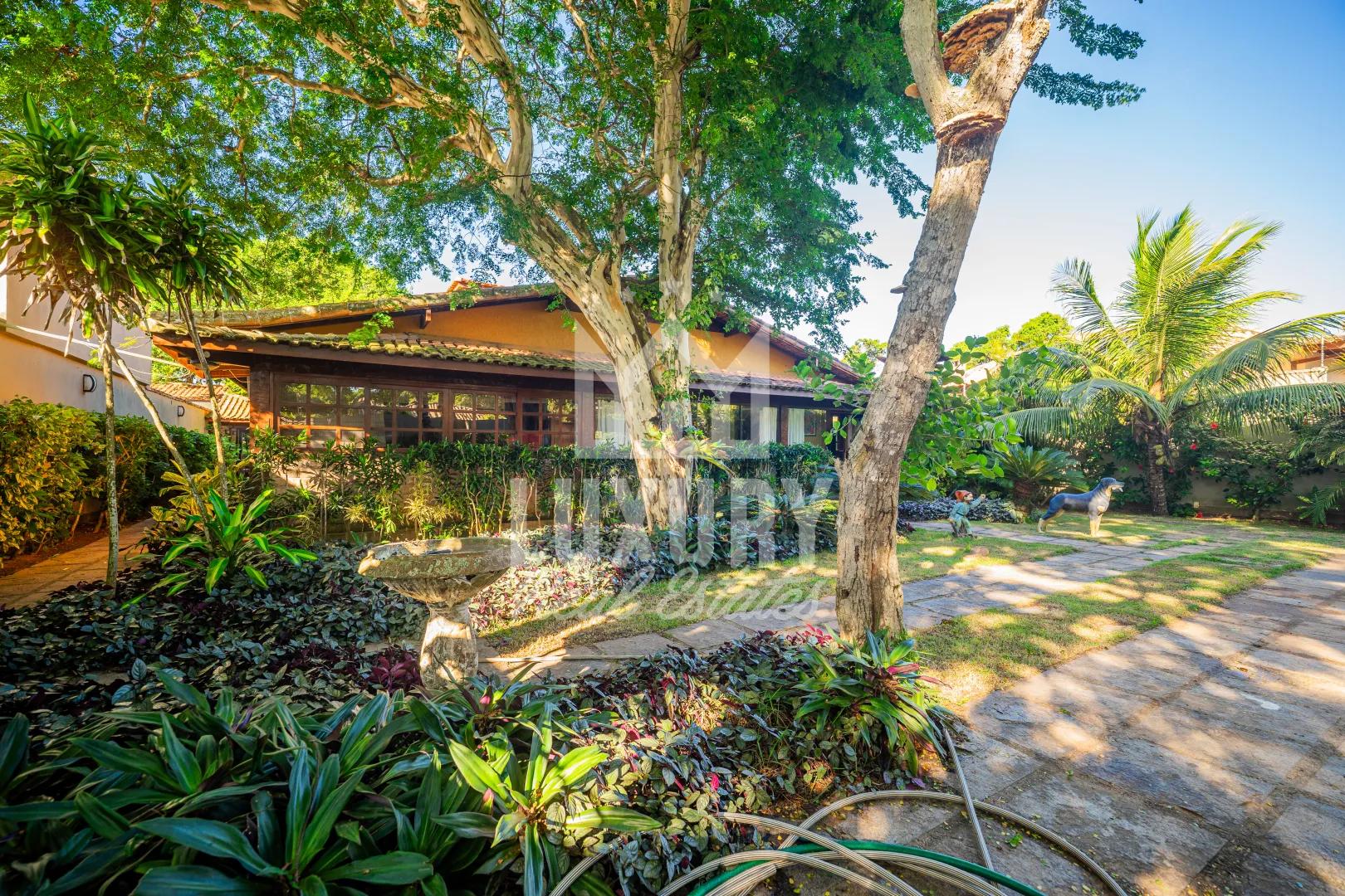 Casa Completa a poucos Passos da Praia da Marina - B&uacute;zios - RJ Alameda Azaleias - - 