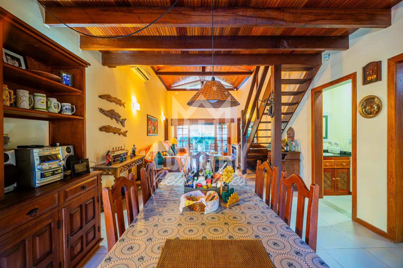 Casa Completa a poucos Passos da Praia da Marina - B&uacute;zios - RJ Alameda Azaleias - - 