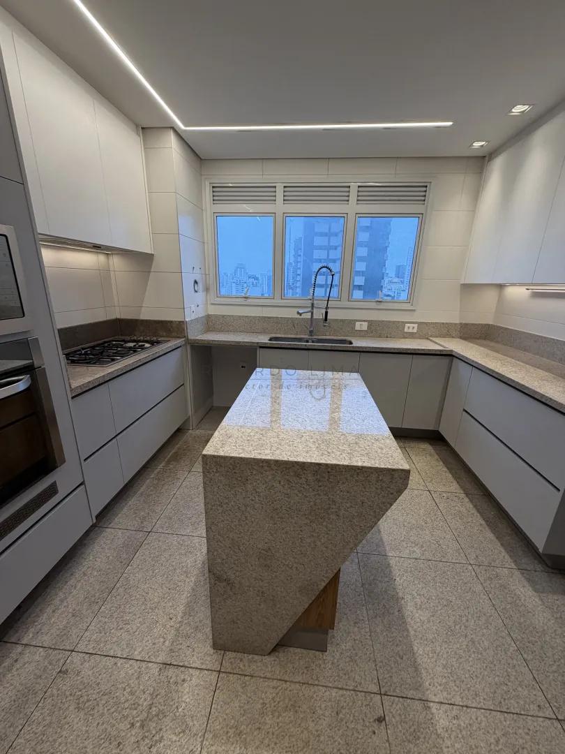 Apartamento de Alto Padr&atilde;o com 276 m&sup2; e 4 Su&iacute;tes no Edif&iacute;cio Saint Regis | Aclima&ccedil;&atilde;o Rua Nilo São Paulo - 