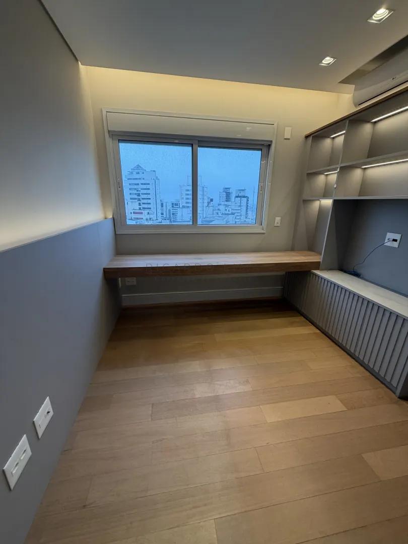 Apartamento de Alto Padr&atilde;o com 276 m&sup2; e 4 Su&iacute;tes no Edif&iacute;cio Saint Regis | Aclima&ccedil;&atilde;o Rua Nilo São Paulo - 