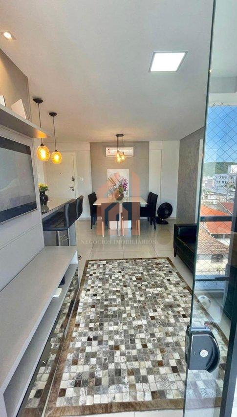 Apartamento de 03 dormitórios semi mobiliado com elevador e garagem privativa  - Camboriú - 