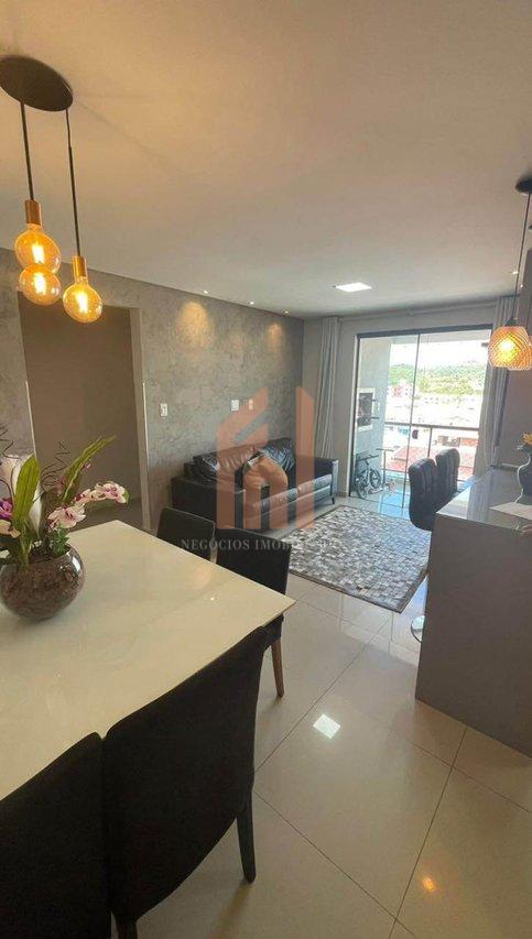 Apartamento de 03 dormitórios semi mobiliado com elevador e garagem privativa  - Camboriú - 