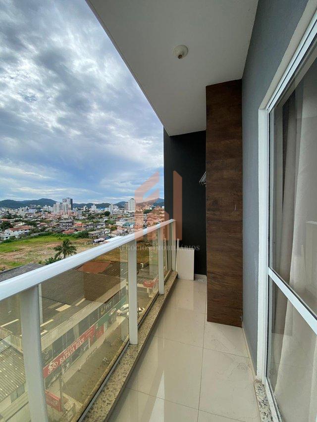 Apartamento de 02 dormitórios semi mobiliado, em condomínio com infraestrutura - Camboriú - 