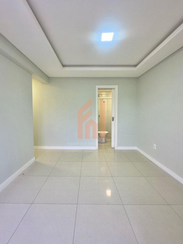 Apartamento muito bem localizado, 2 quartos sendo 1 suíte no bairro Tabuleiro  - Camboriú - 
