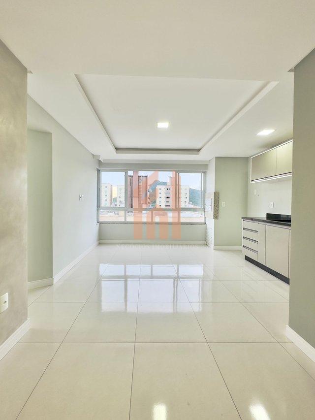Apartamento muito bem localizado, 2 quartos sendo 1 suíte no bairro Tabuleiro  - Camboriú - 