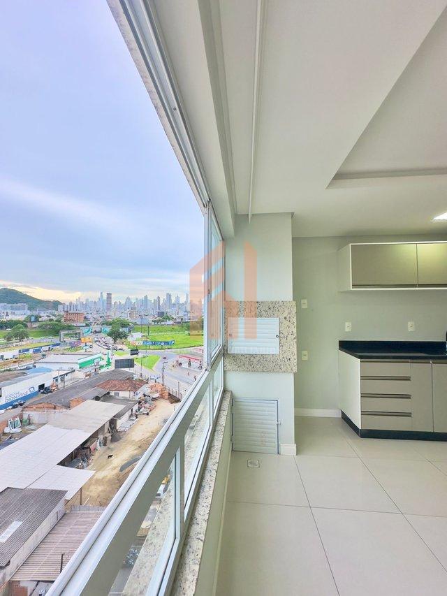 Apartamento muito bem localizado, 2 quartos sendo 1 suíte no bairro Tabuleiro  - Camboriú - 