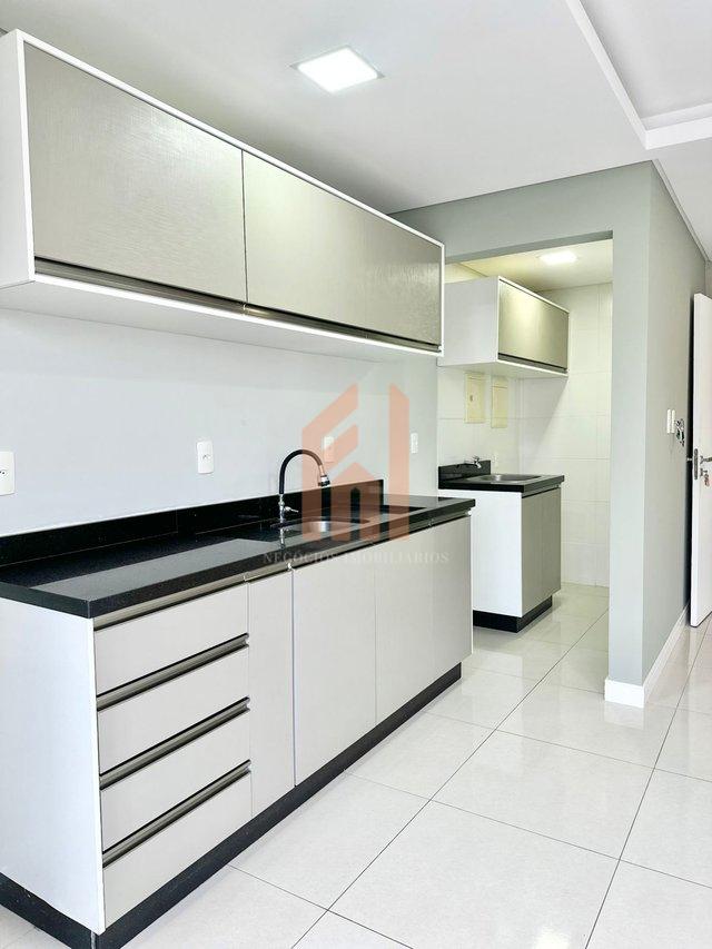 Apartamento muito bem localizado, 2 quartos sendo 1 suíte no bairro Tabuleiro  - Camboriú - 