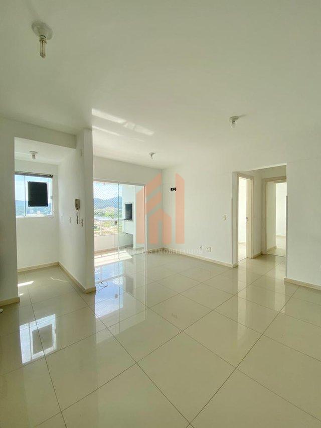 Apartamento de 02 dormitórios em condomínio com piscina, academia e salão de festas - Camboriú - 