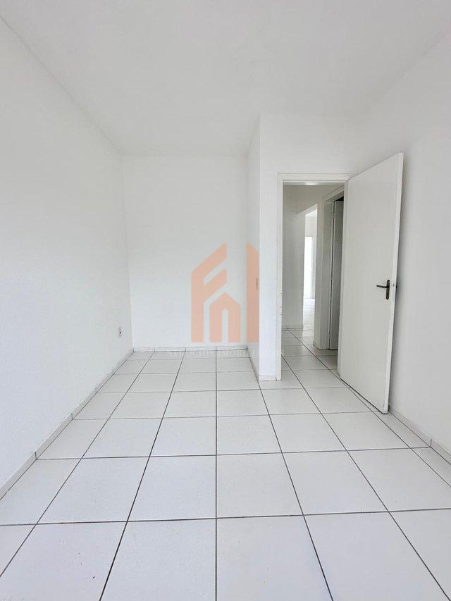 Este bom apartamento é ideal para primeiro imóvel ou para investir em locação.  - Camboriú - 