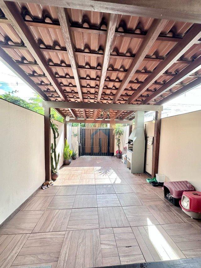 Lindo sobrado de 3 dormitórios no bairro Areais  - Camboriú - 