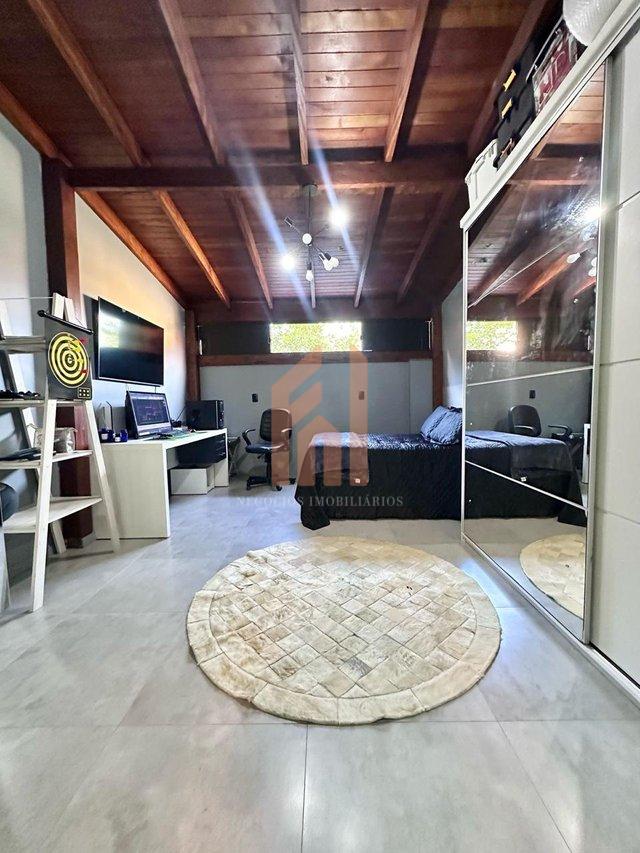 Lindo sobrado de 3 dormitórios no bairro Areais  - Camboriú - 