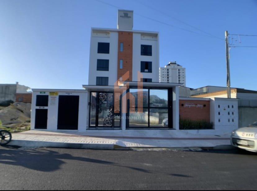 Apartamento 2 dormitórios no centro próximo ao Koch - Camboriú - 