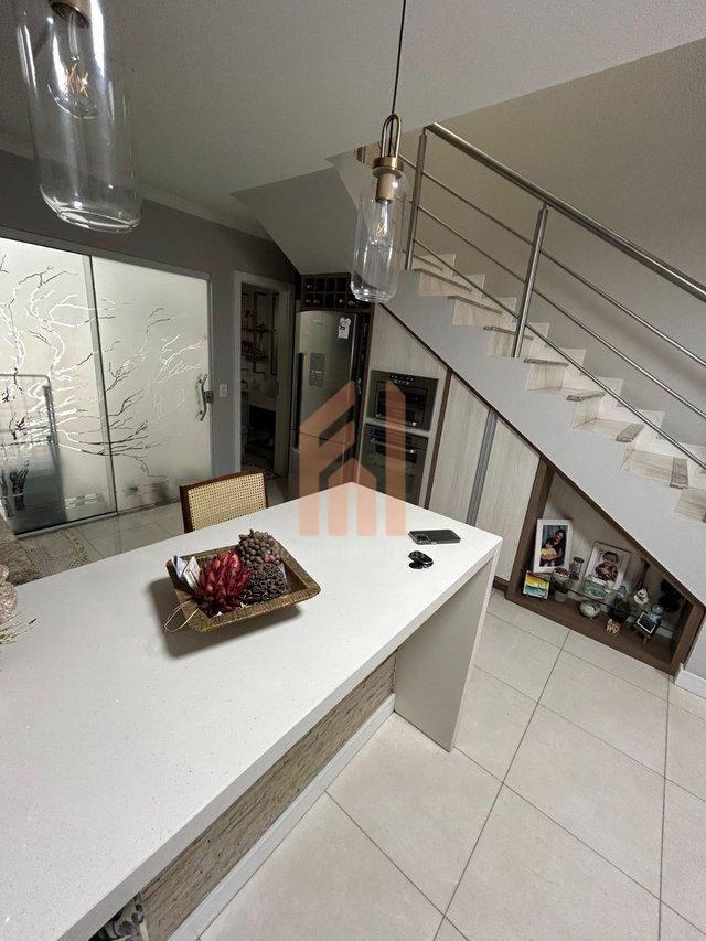 Sobrado 2 dormitórios 93m2 no bairro Cedros  - Camboriú - 