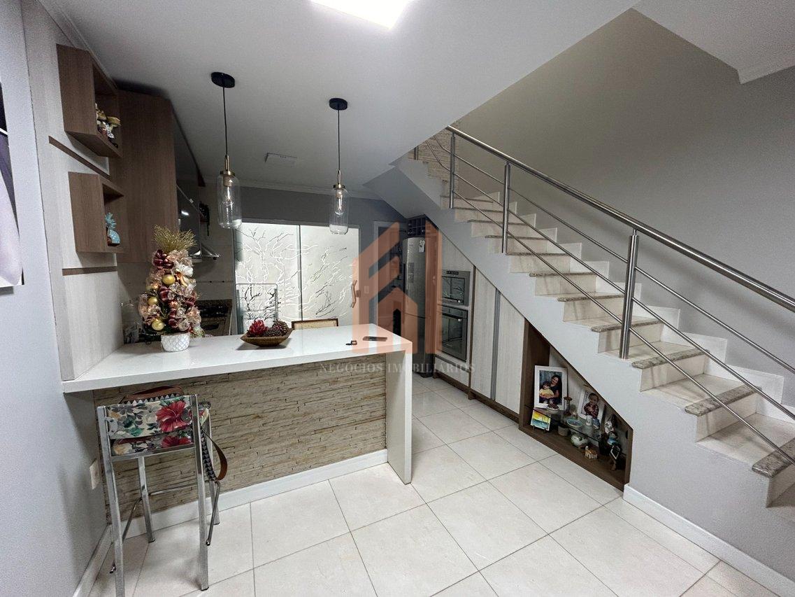 Sobrado 2 dormitórios 93m2 no bairro Cedros  - Camboriú - 