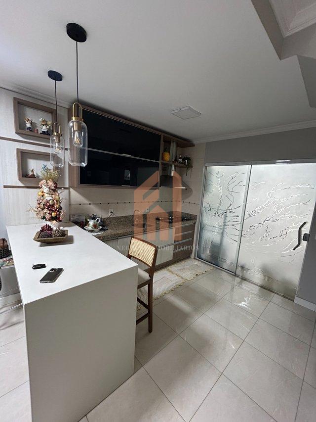 Sobrado 2 dormitórios 93m2 no bairro Cedros  - Camboriú - 
