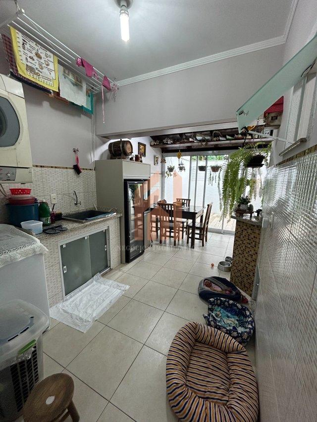 Sobrado 2 dormitórios 93m2 no bairro Cedros  - Camboriú - 
