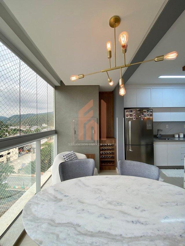 Apartamento Mobiliado de 02 dormitórios com 02 vagas em cond. com completa infraestrura! - Camboriú - 