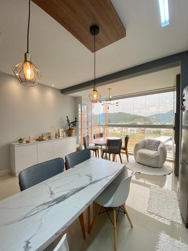 Apartamento Mobiliado de 02 dormitórios com 02 vagas em cond. com completa infraestrura! - Camboriú - 