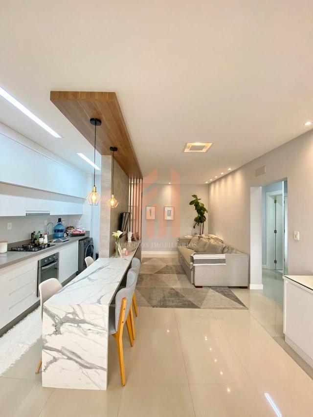Apartamento Mobiliado de 02 dormitórios com 02 vagas em cond. com completa infraestrura! - Camboriú - 