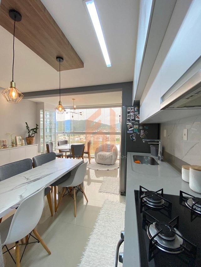 Apartamento Mobiliado de 02 dormitórios com 02 vagas em cond. com completa infraestrura! - Camboriú - 