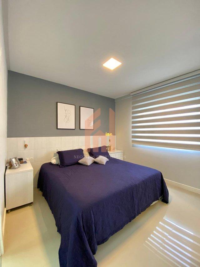 Apartamento Mobiliado de 02 dormitórios com 02 vagas em cond. com completa infraestrura! - Camboriú - 