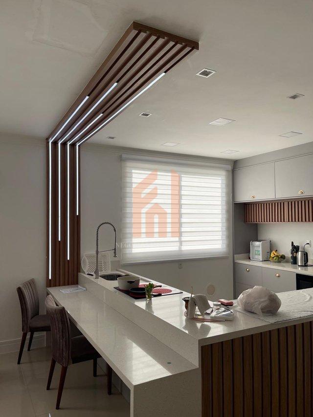 Casa em condomínio fechado com 03 suítes próxima ao Centro de Camboriú - Camboriú - 