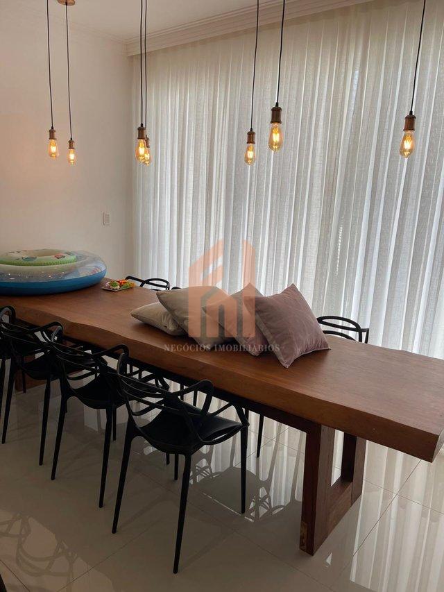 Casa em condomínio fechado com 03 suítes próxima ao Centro de Camboriú - Camboriú - 