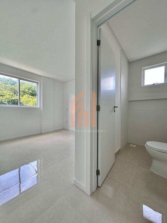 Apartamento de 02 dorms ( sendo 01 suíte) em condomínio com ótima infraestrutura! - Camboriú - 