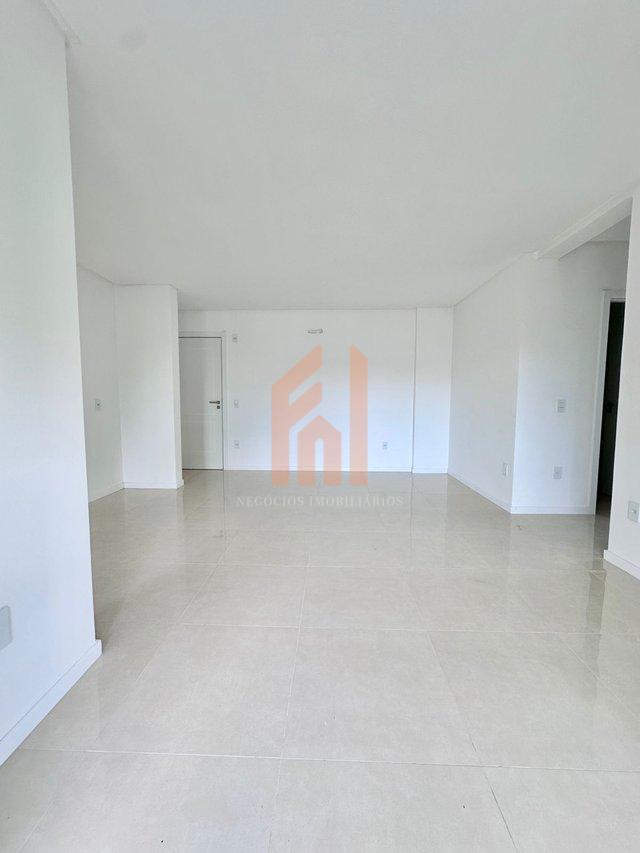 Apartamento de 02 dorms ( sendo 01 suíte) em condomínio com ótima infraestrutura! - Camboriú - 