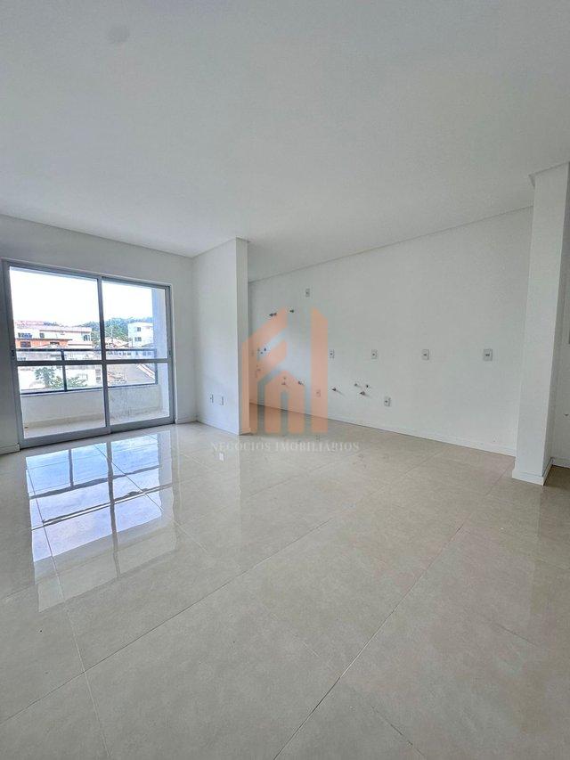 Apartamento de 02 dorms ( sendo 01 suíte) em condomínio com ótima infraestrutura! - Camboriú - 