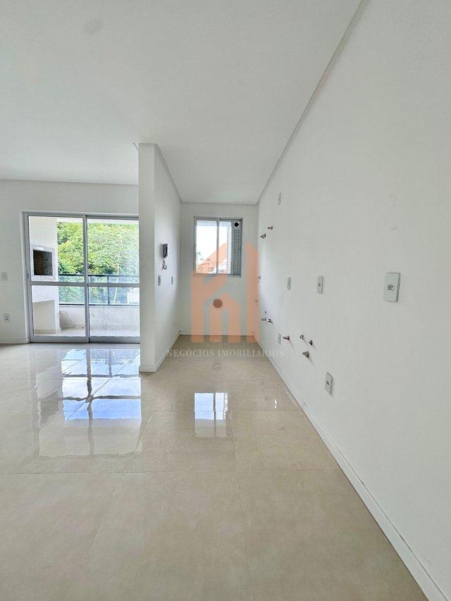 Apartamento de 02 dorms ( sendo 01 suíte) em condomínio com ótima infraestrutura! - Camboriú - 