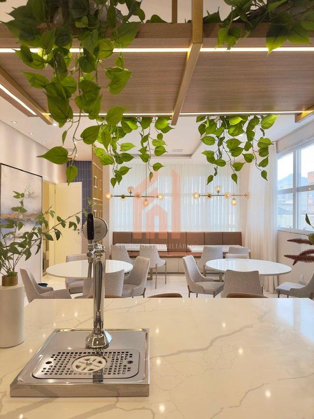 Apartamento de 02 dorms ( sendo 01 suíte) em condomínio com ótima infraestrutura! - Camboriú - 