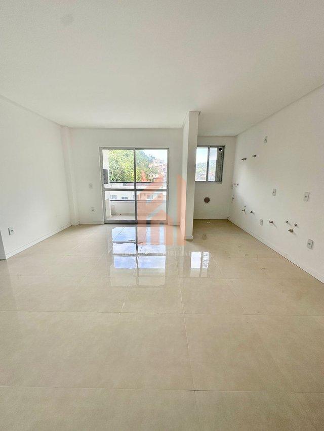Apartamento de 02 dorms ( sendo 01 suíte) em condomínio com ótima infraestrutura! - Camboriú - 